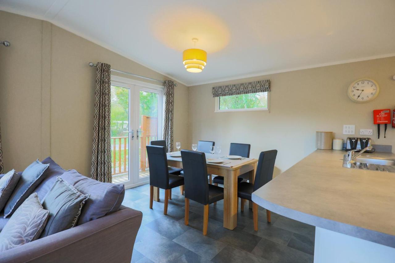 Charming Copse Corner Lodge - Spa Resort - Devon Chudleigh ภายนอก รูปภาพ